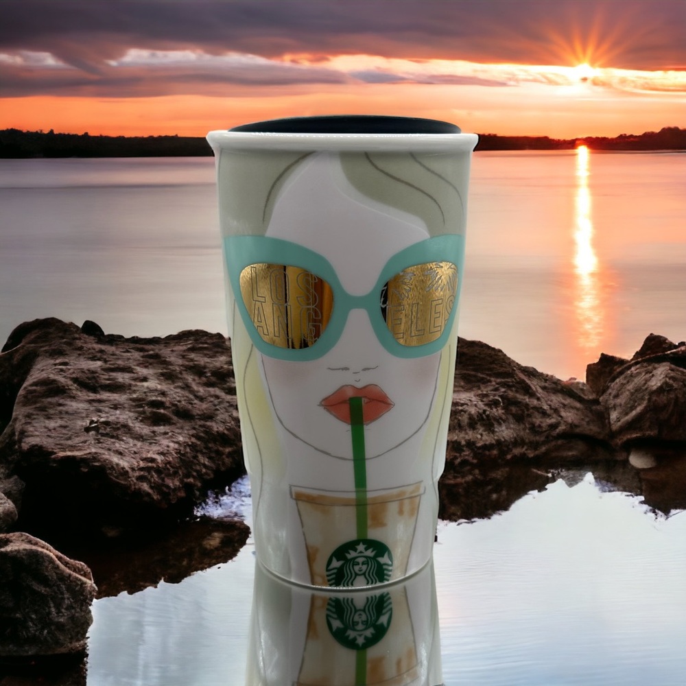 Mint condition LOS ANGELES GIRL STARBUCKS travel mug